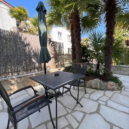Apartmani Palme Funtana Exterior photo
