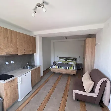 Apartmani Palme Funtana Exterior photo