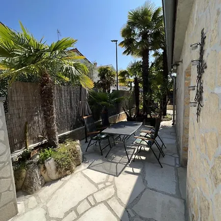 Apartmani Palme Funtana Exterior photo