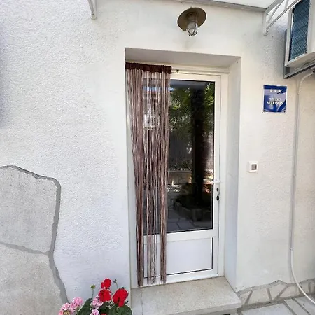 Apartmani Palme Funtana Exterior photo