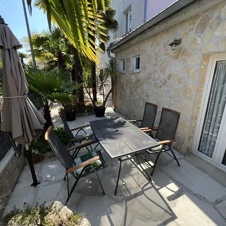 Apartmani Palme Funtana Exterior photo
