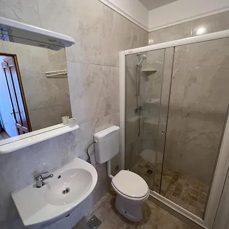 Apartmani Palme Funtana Exterior photo